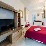 Oasis Seaside Rooms